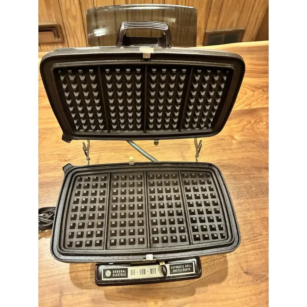 Vintage General Electric GE Automatic Grill Waffle Baker Model A6G44 Made In USA